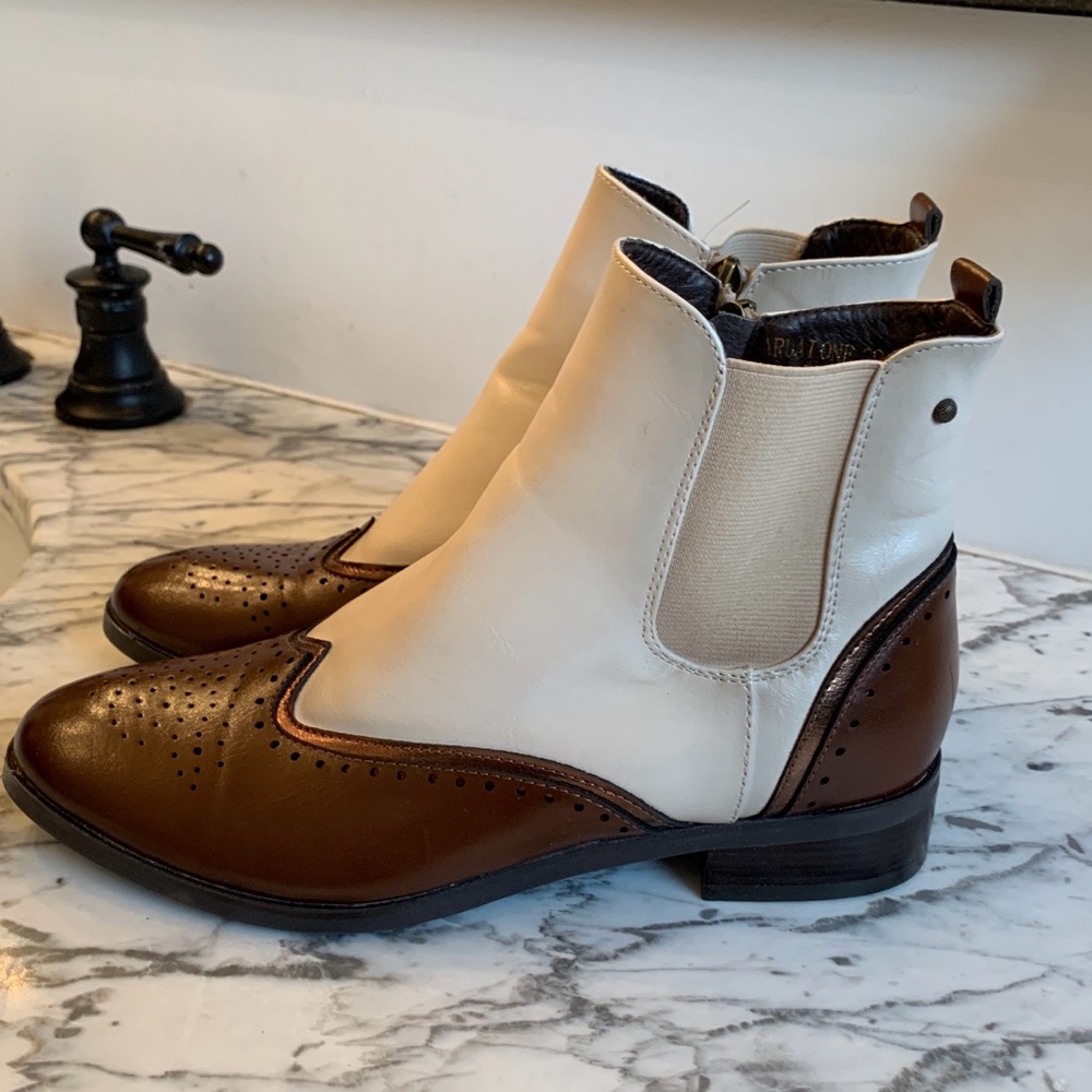 Two-Tone Ankle Boots 39